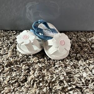Flower denim colored infant sandals